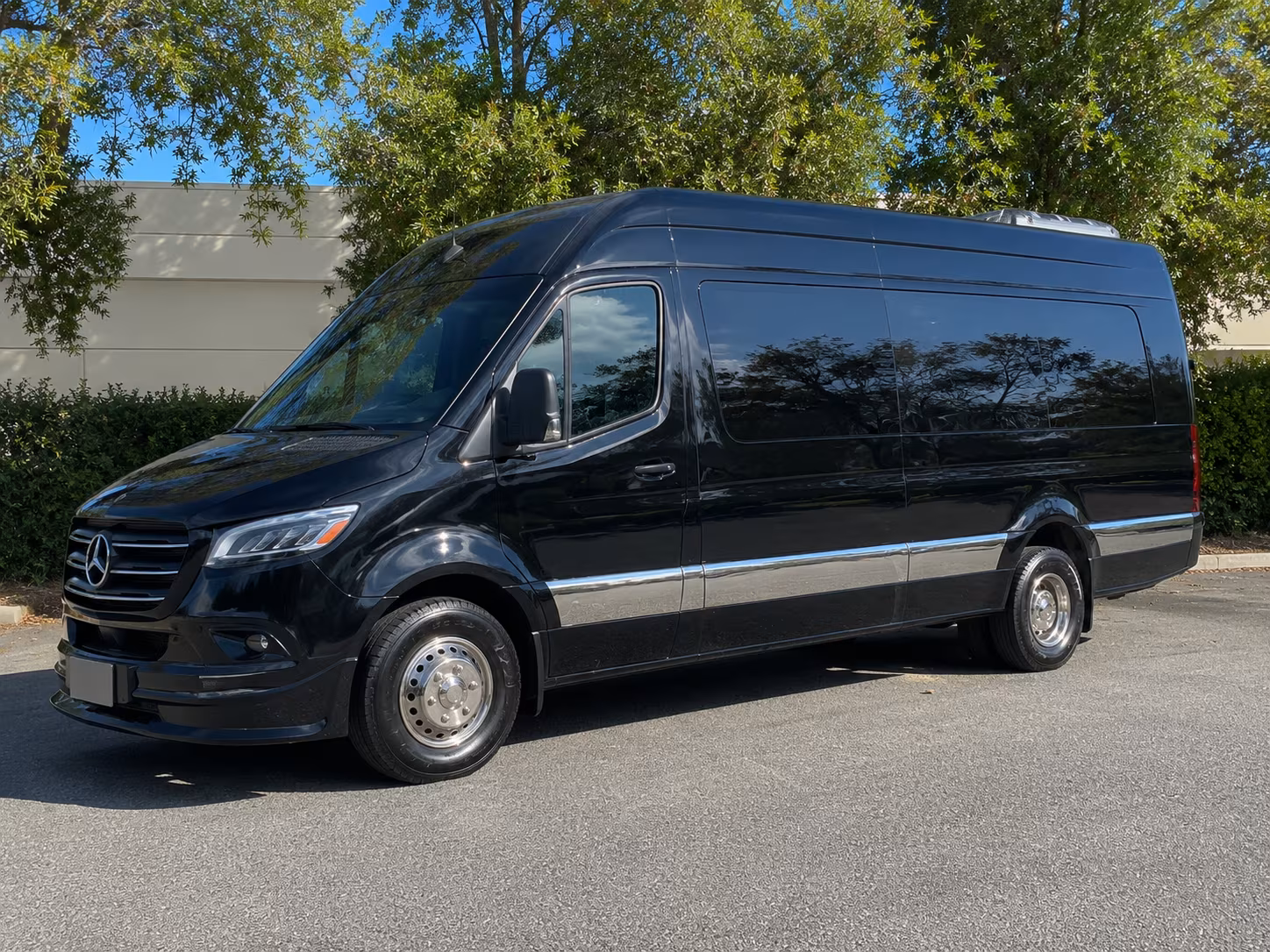 Jackson Airport Shuttle & Transportation party bus exterior