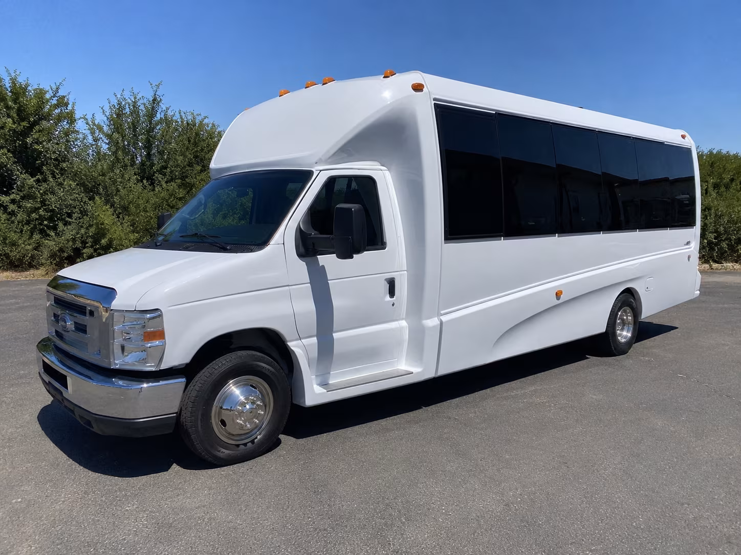 Jackson Winery Tour & Pub Crawl Transportation party bus interior