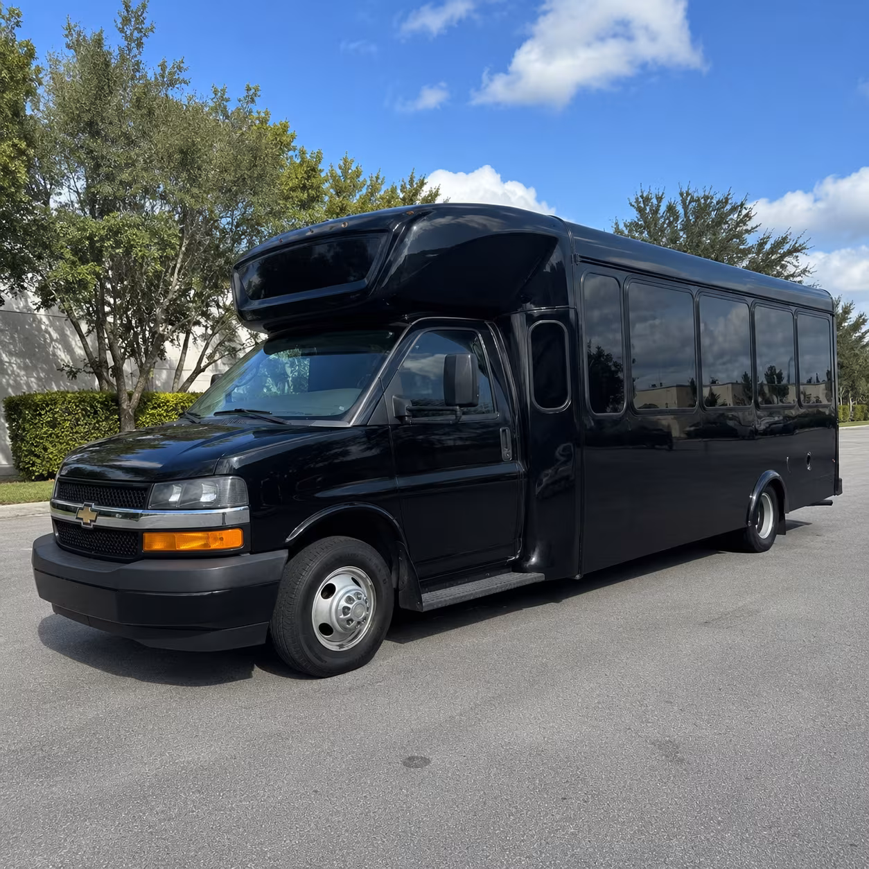 Monroe Winery Tour & Pub Crawl Transportation
