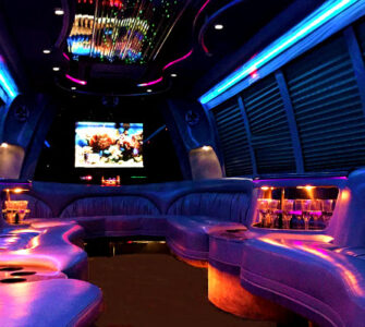 18 people party bus interior